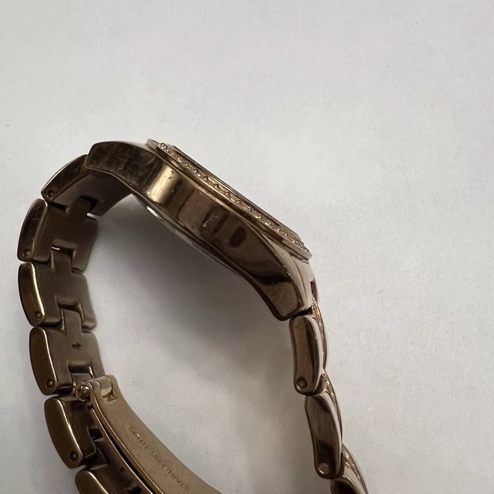 DKNY Rose Gold model  NY8399 new battery keeps time date accurate - Picture 9 of 12